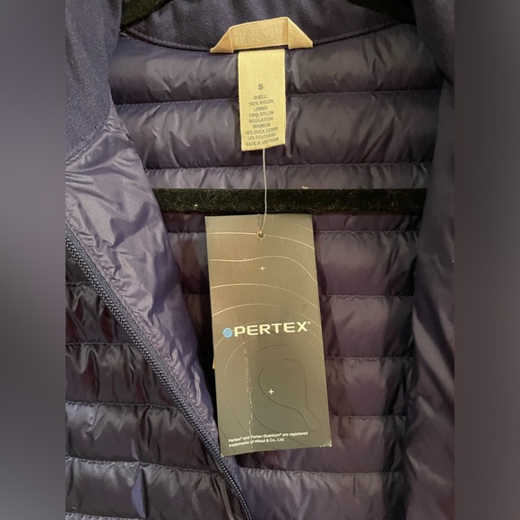 NWT Duluth Trading Co. women’s Down Right Coat, size small, NAVY - Picture 8 of 11